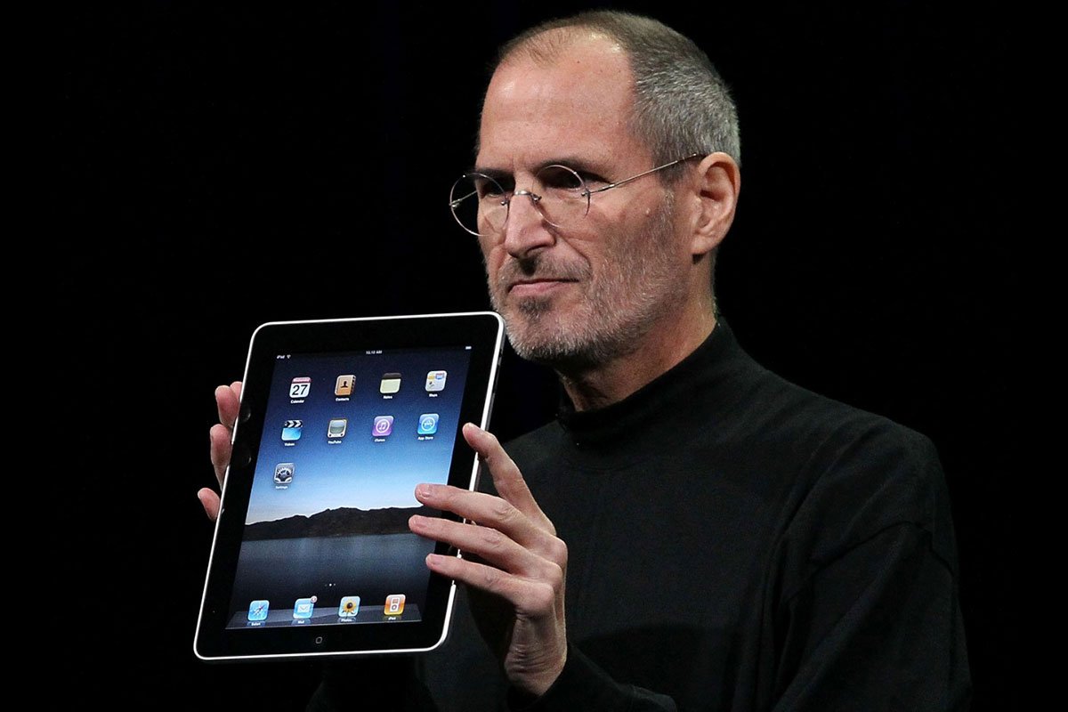 Steve-Jobs-iPad